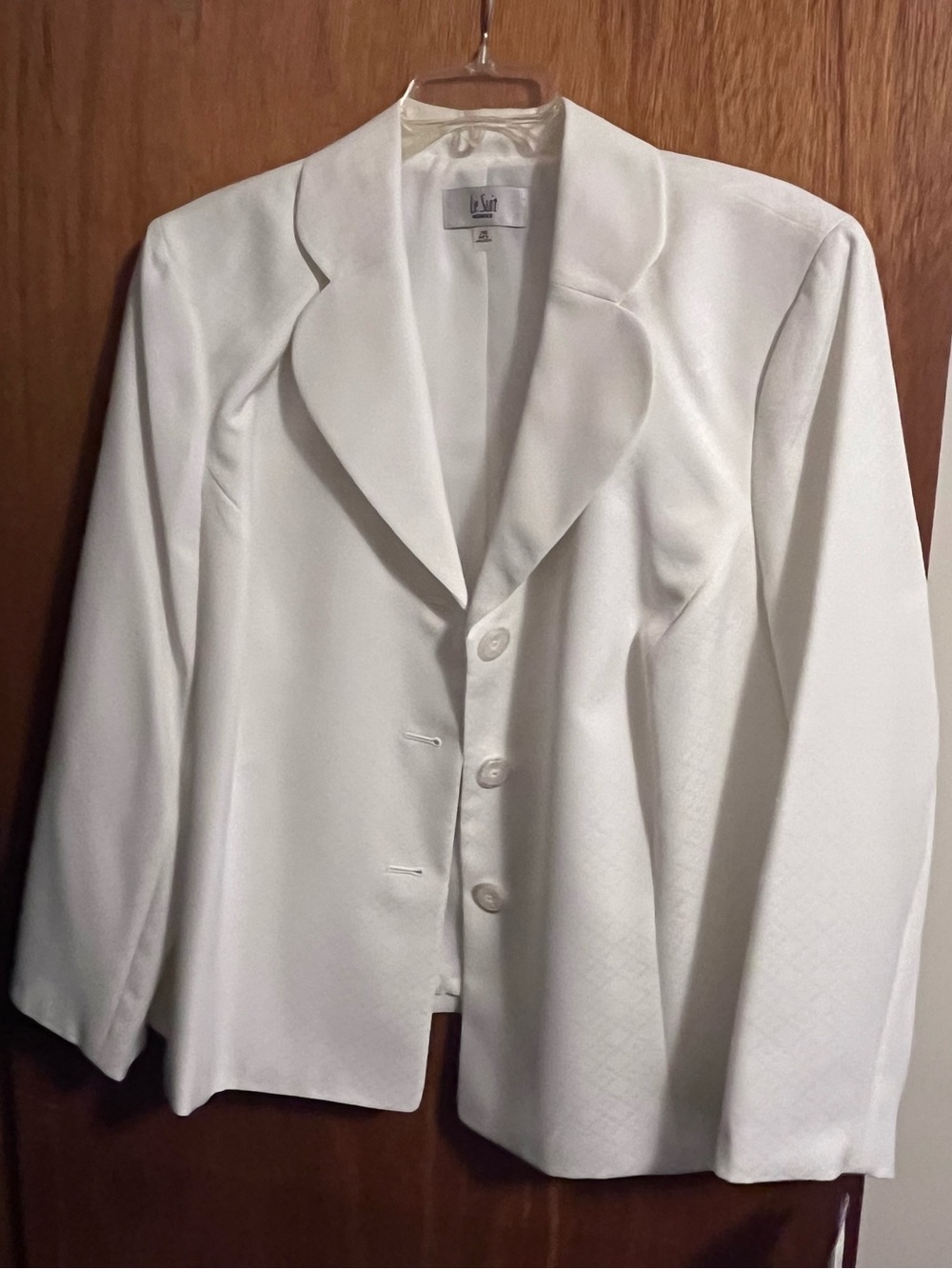 Le Suit 2-Piece Vanilla Ice Tailored Skirt Suit